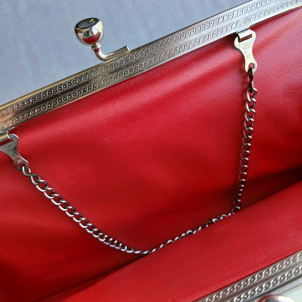 Cream Clutch Purse Bag Vintage 1960s 12"x5"x1" snap closure vinyl red interior - Picture 8 of 16